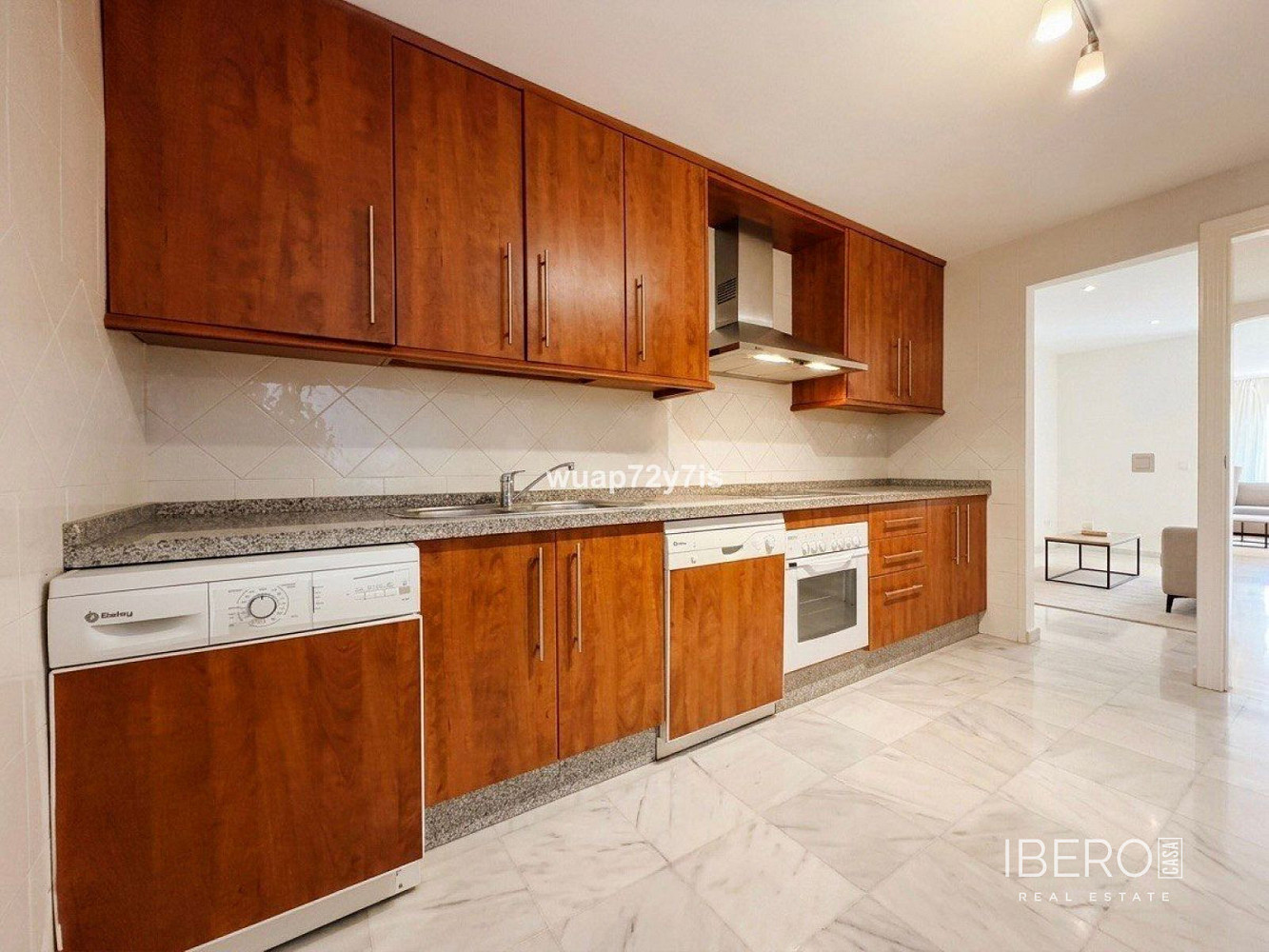 Piso 4+kk – Marbella, Elviria - Más