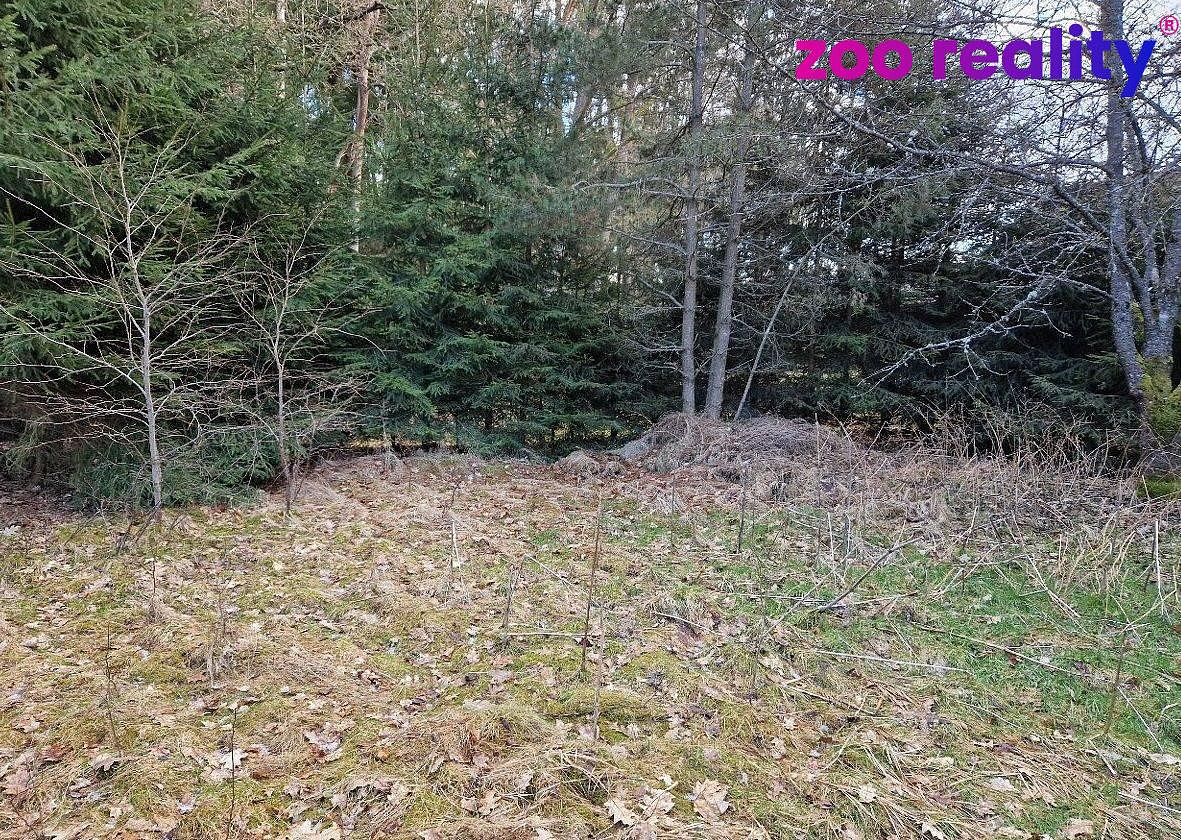 Prodej stavebního pozemku 665 m² — photo 2