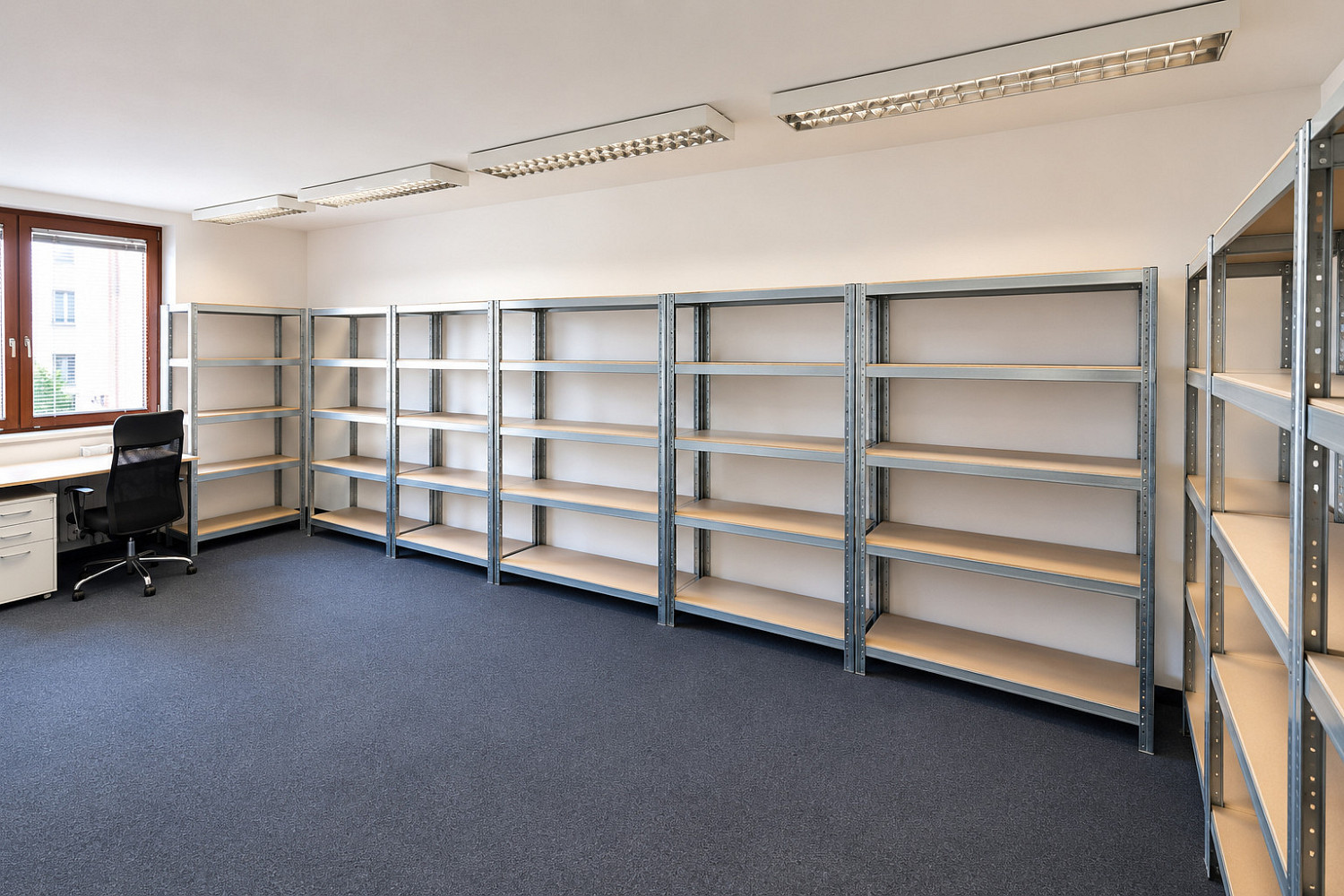 Pronájem kanceláře 12 m² – fotografie 3