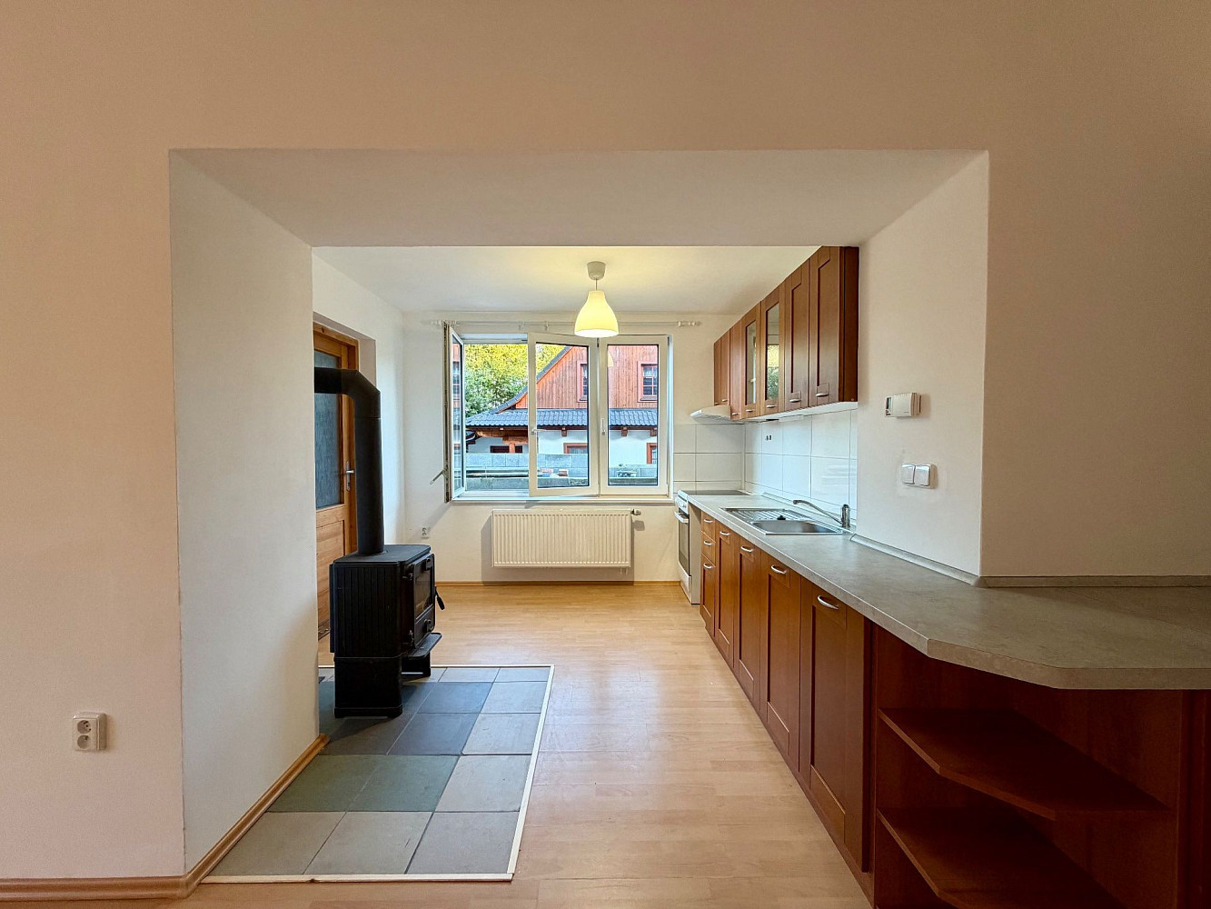 Pronájem bytu 1+1 64 m² – fotografie 3