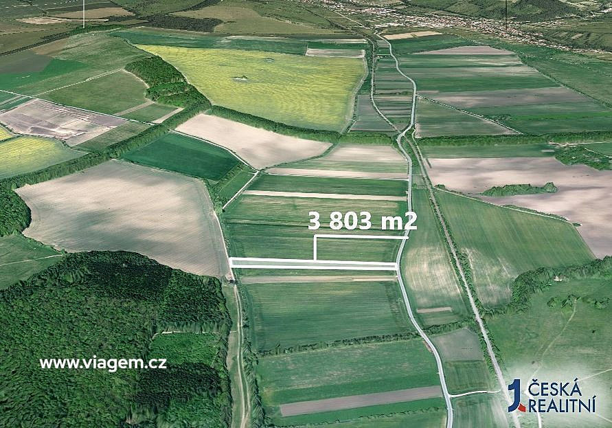 Prodej pole 1 901 m² – pohled 2