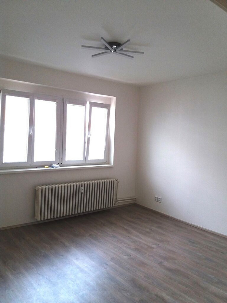 Pronájem bytu 1+1 37 m² – fotografie 3
