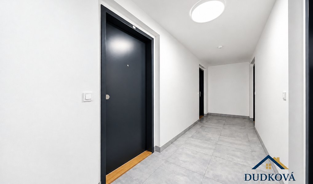 Prodej bytu 2+kk 67 m², Kladno – náhled fotky 2