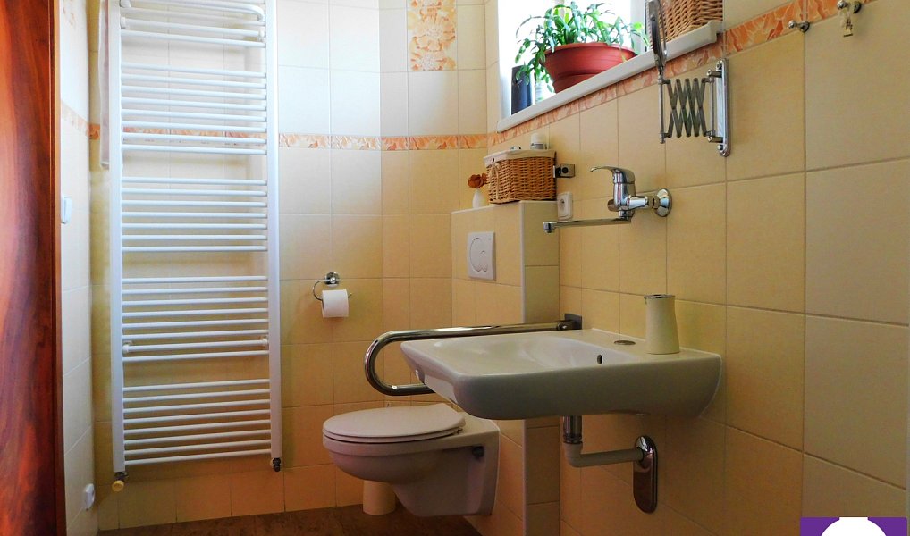 Prodej domu 200 m² s pozemkem 802 m², Klatovy – náhled fotky 17