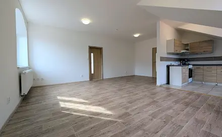 Pronájem bytu 4+kk 116 m², U Koupaliště, Peruc, okres Louny