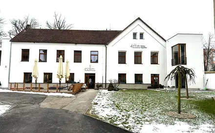 Pronájem garáže v centru Vlašimi, Husovo nám., Vlašim, okres Benešov