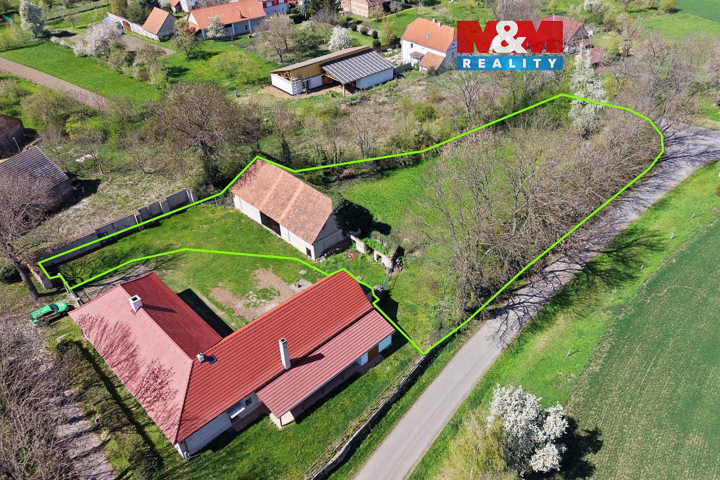 Prodej stavebního pozemku 3 331 m² – fotografie 2
