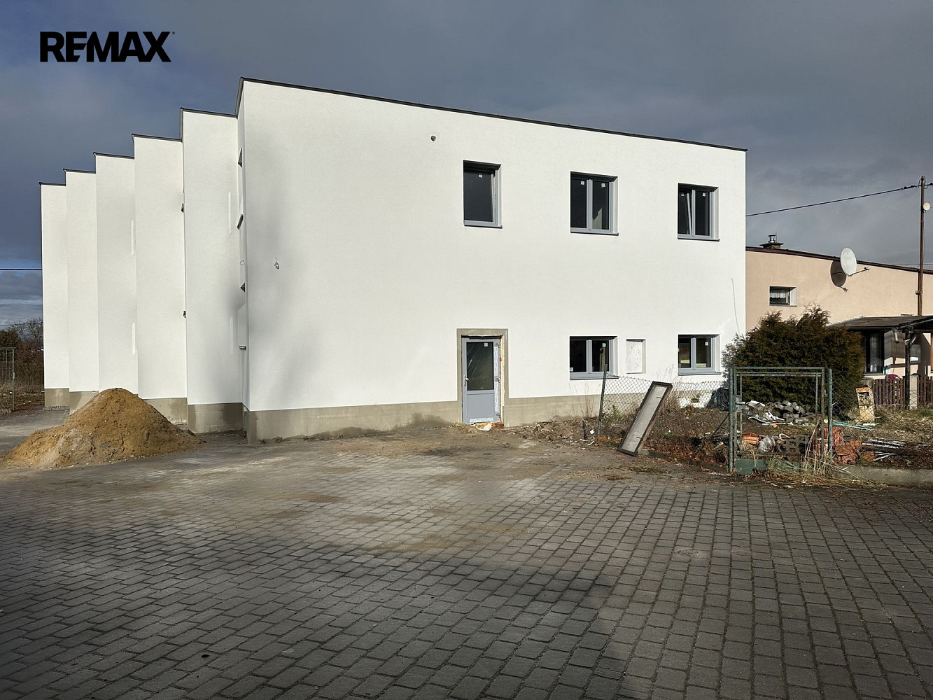 Prodej nájemního domu, činžáku 700 m² — photo 3