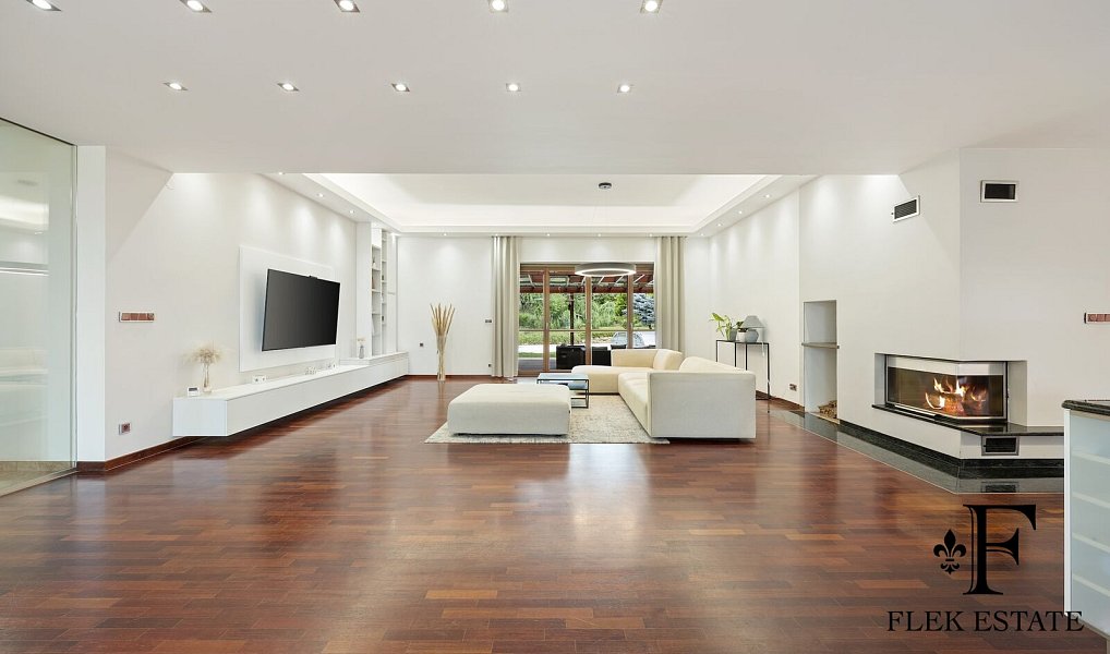 Prodej domu 371 m² s pozemkem 2 392 m², Medlov – náhled fotky 7