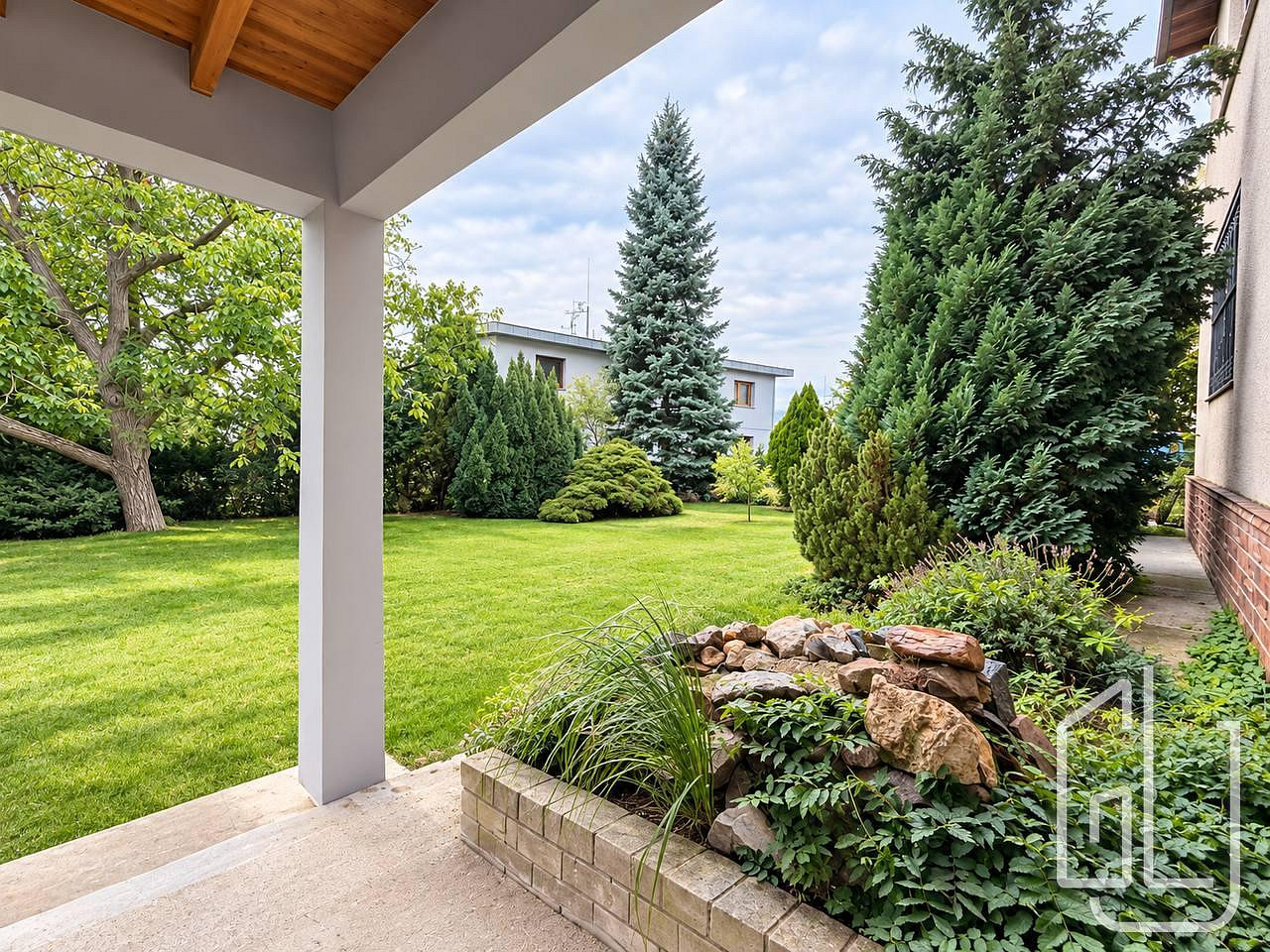 Pronájem bytu 2+kk 60 m² – fotografie 3
