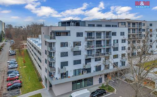 Pronájem garážového stání v Pardubicích, ul. nábřeží Závodu, nábřeží Závodu míru, Pardubice - Zelené Předměstí