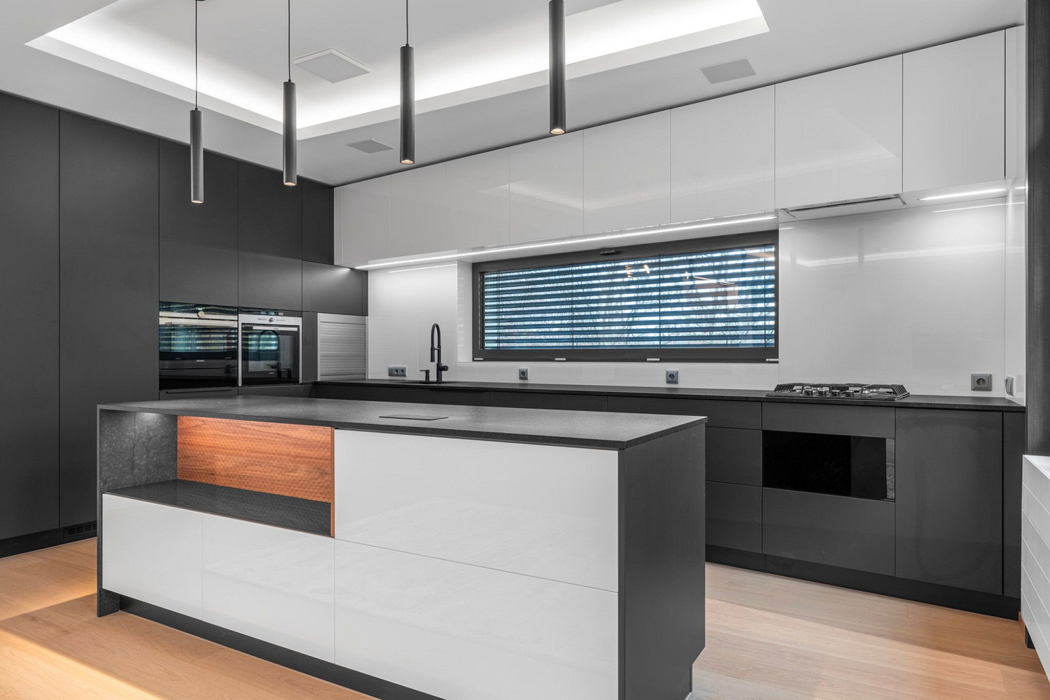 Pronájem domu 237 m² s pozemkem 500 m² — photo 3