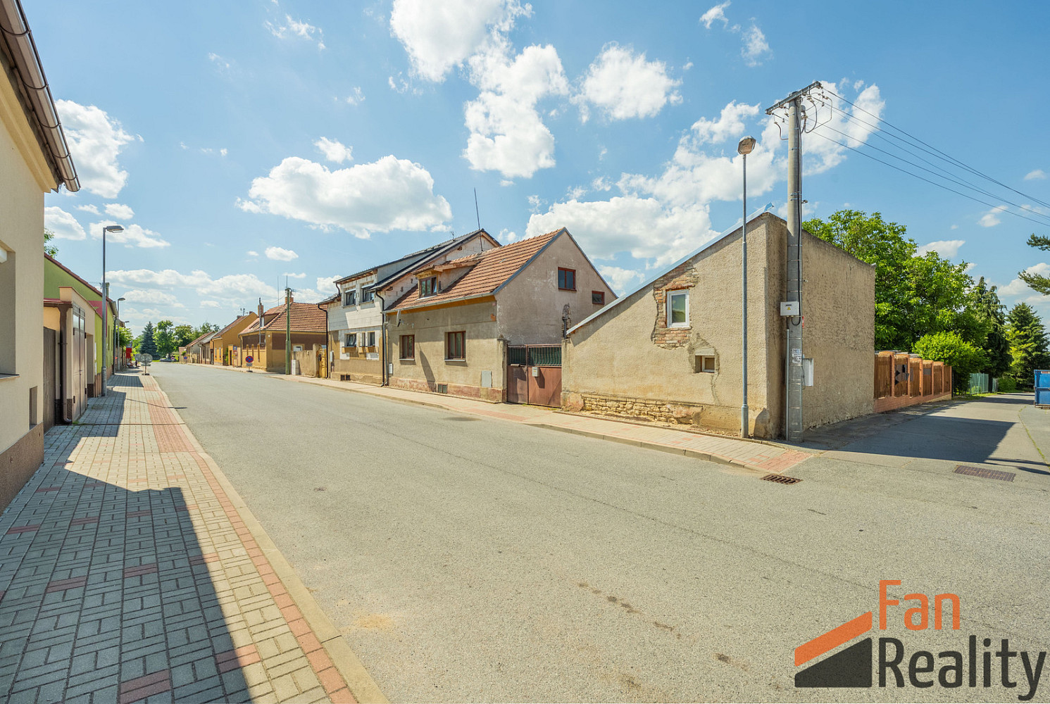 Prodej domu 218 m² s pozemkem 445 m² — photo 2