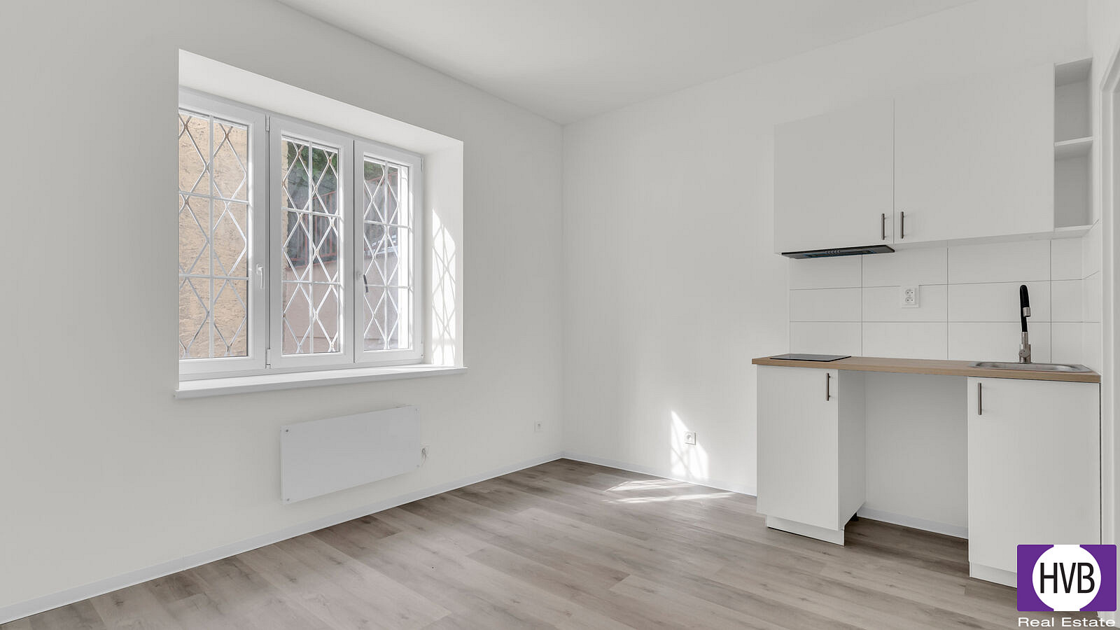 Prodej bytu 1+kk 16 m² – fotografie 2