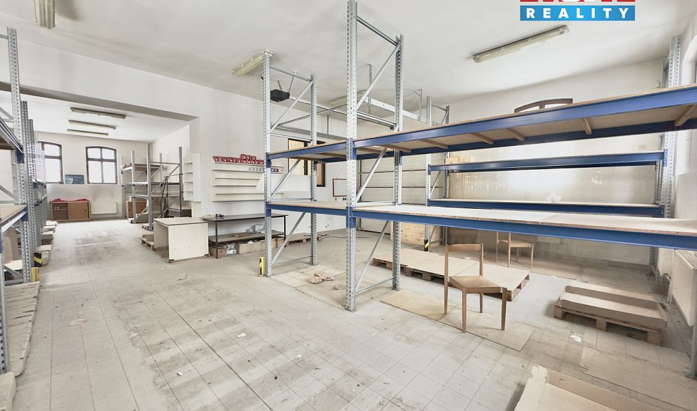 Prodej skladovacích prostor 500 m², Dubí – náhled fotky 11