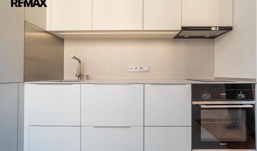 Pronájem bytu 2+kk 48 m², Praha – náhled fotky 2
