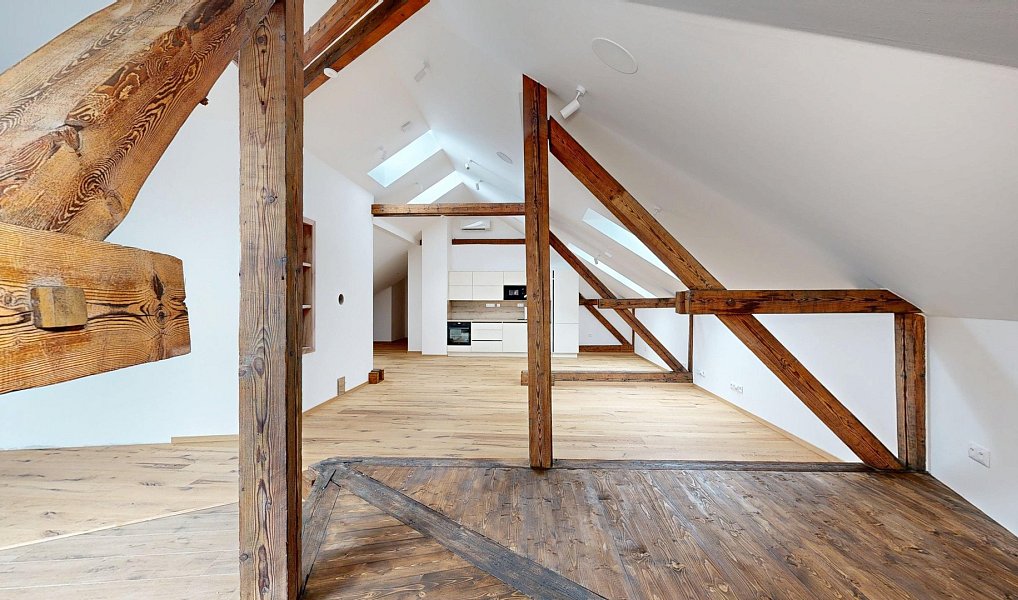 Pronájem bytu atypického 121 m², Jindřichův Hradec – náhled fotky 11