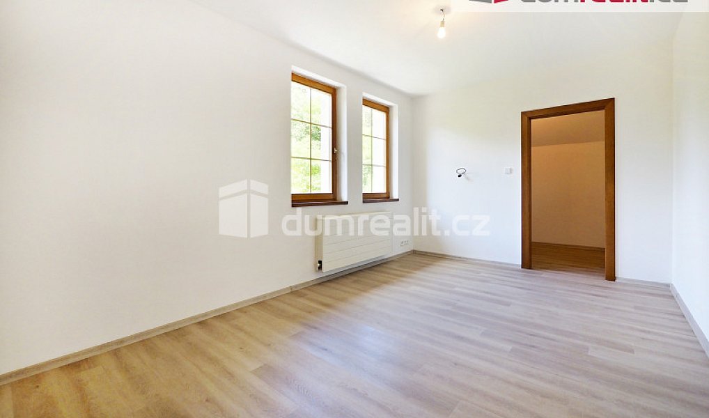 Prodej domu 286 m² s pozemkem 3 176 m², Želízy – náhled fotky 27