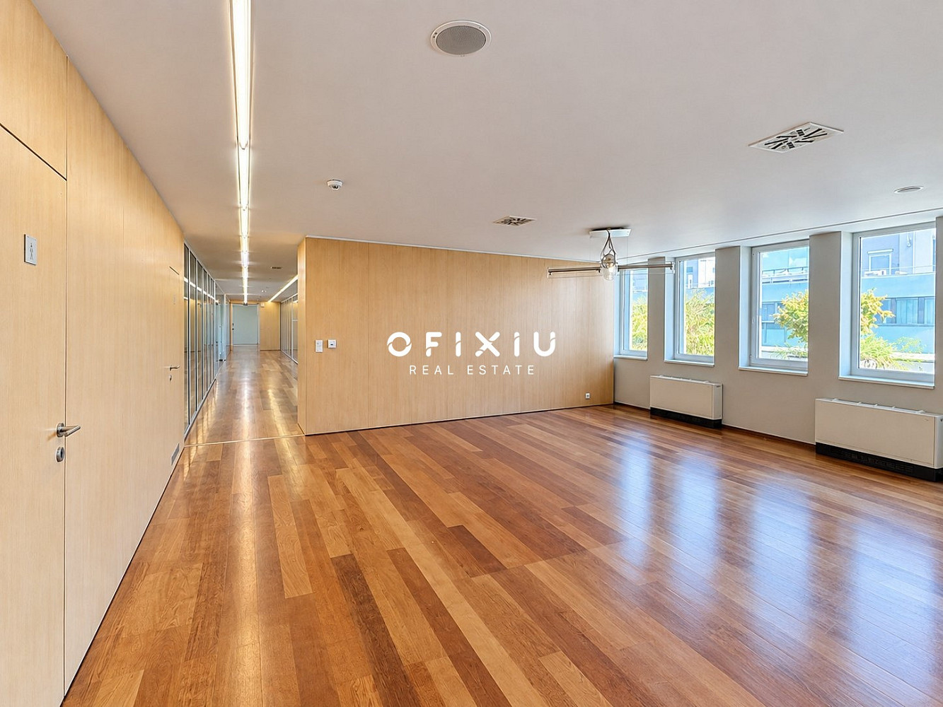 Pronájem kanceláře 589 m² – fotografie 4