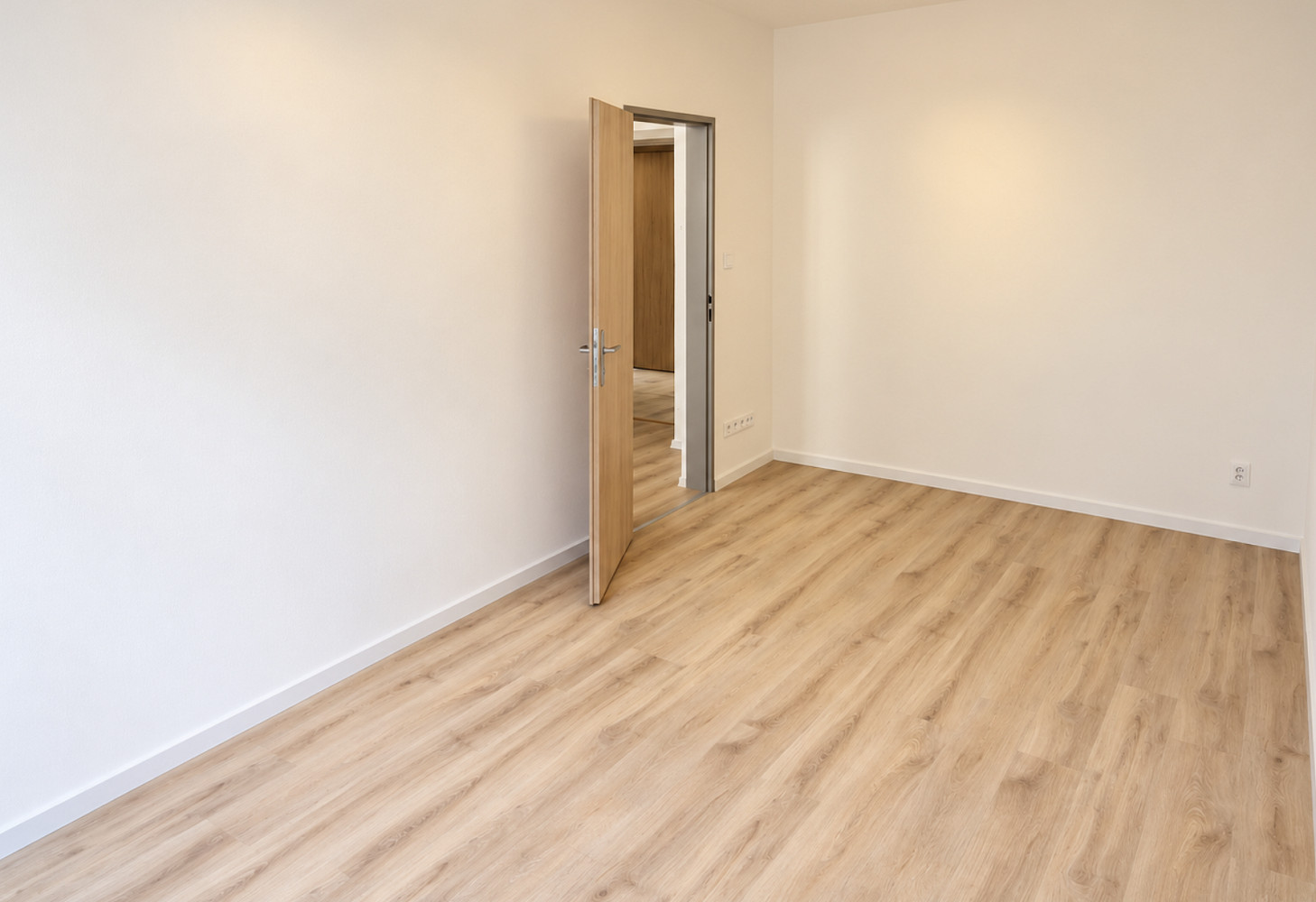 Pronájem pokoje 50 m² – fotografie 2