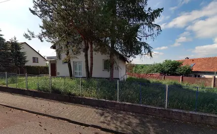 Dražba domu 130 m² s pozemkem 870 m², Bítov, okres Znojmo