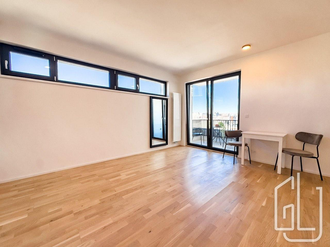 Pronájem bytu 1+kk 35 m² – fotografie 4