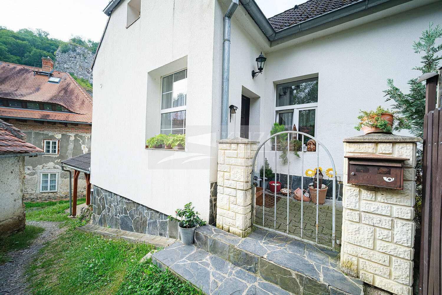 Prodej domu 102 m² s pozemkem 346 m² – fotografie 2