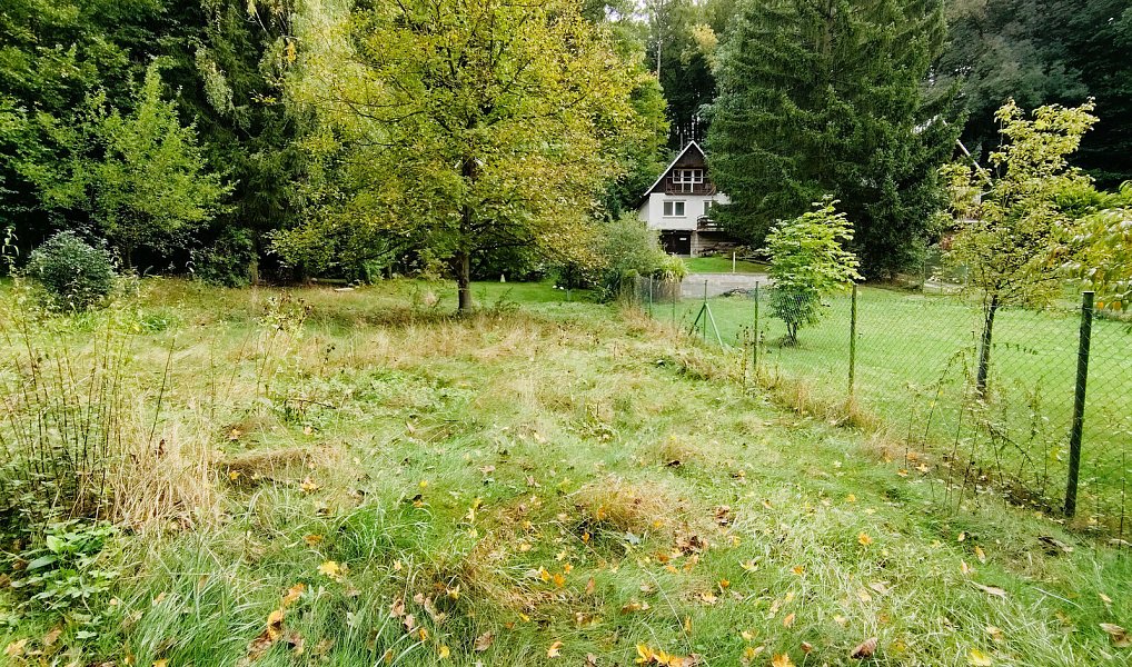 Prodej pozemku 924 m², Halenkovice – náhled fotky 3