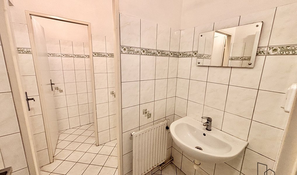 Prodej komerčního objektu (jiného typu) 244 m², Šternberk – náhled fotky 16