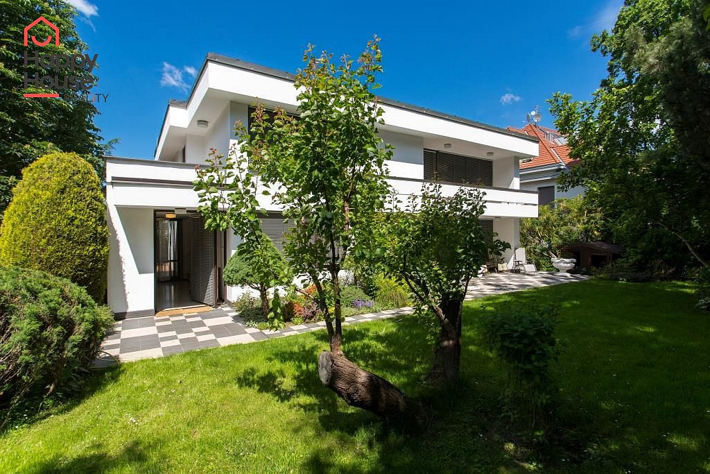 Pronájem domu 240 m² s pozemkem 820 m² – fotografie 3