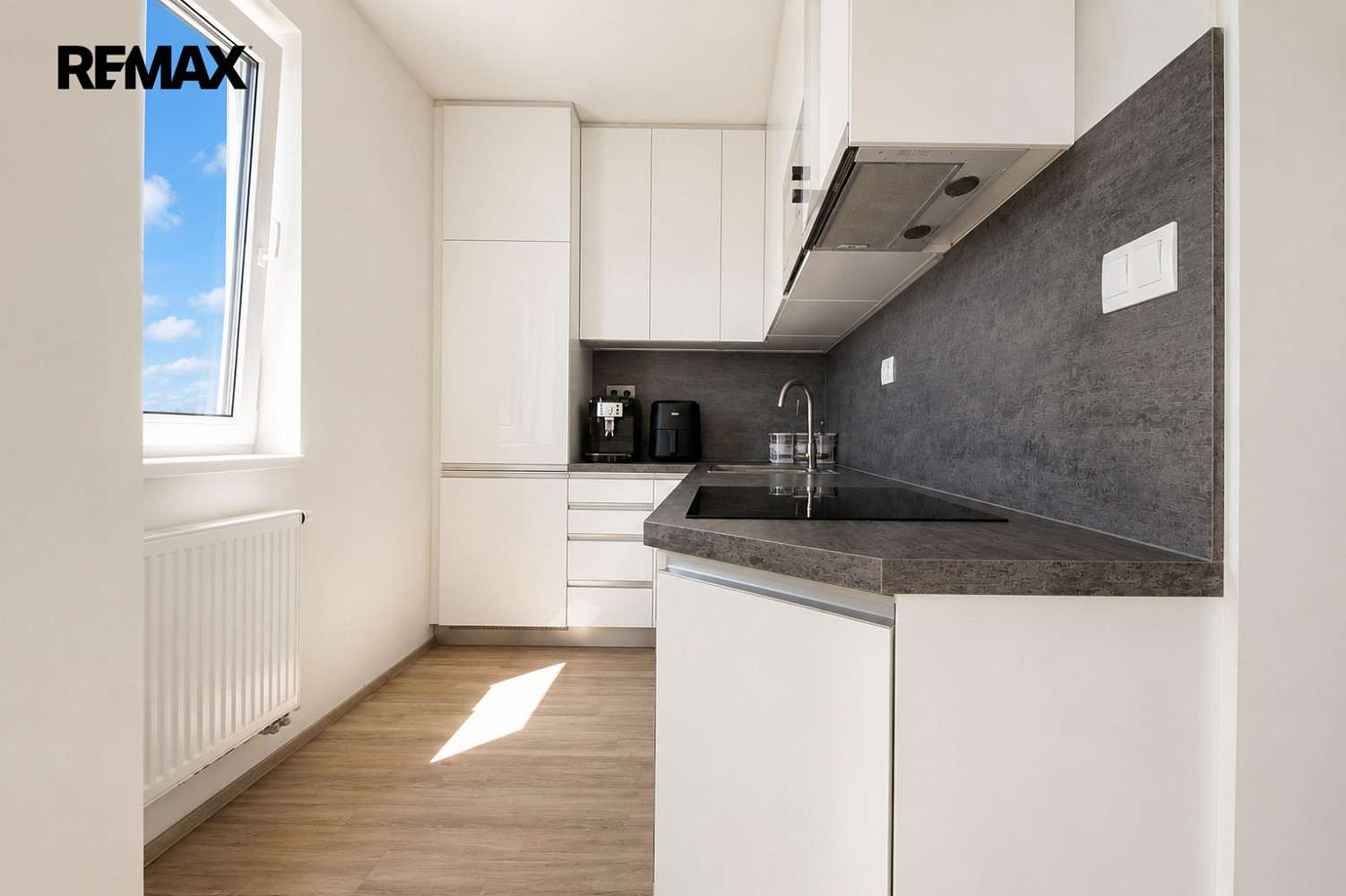 Pronájem bytu 3+kk 83 m² — photo 3