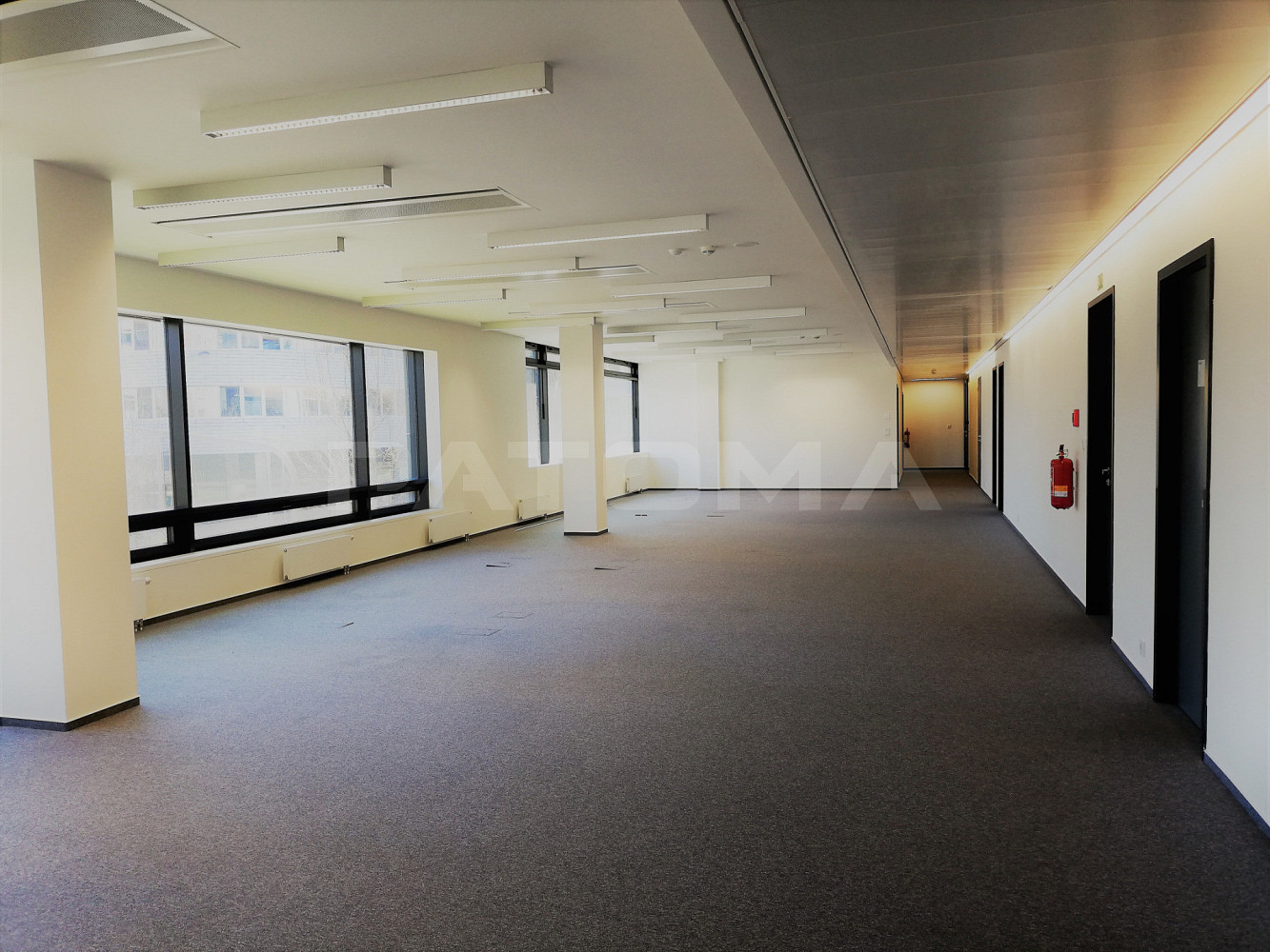 Pronájem kanceláře 517 m² – fotografie 2
