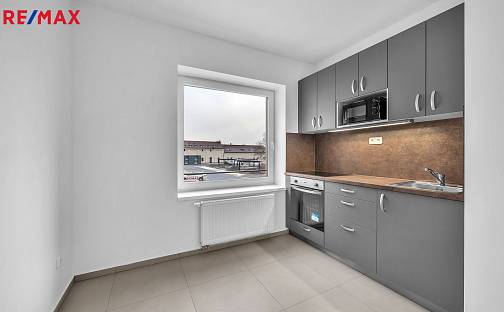Pronájem bytu 3+1 60 m², Nádražní, Luštěnice, okres Mladá Boleslav