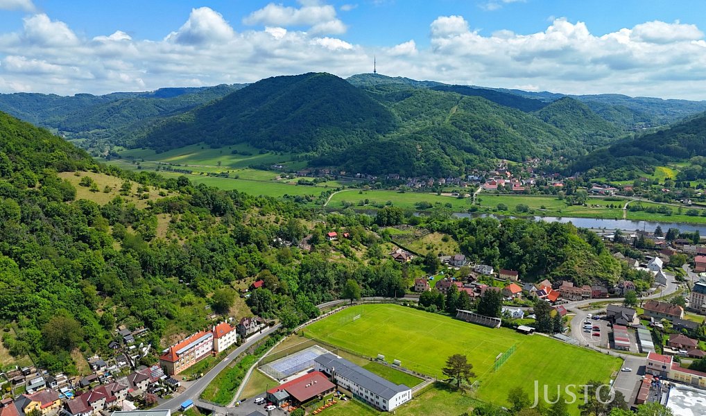 Prodej stavebního pozemku 2 519 m², Povrly – náhled fotky 17