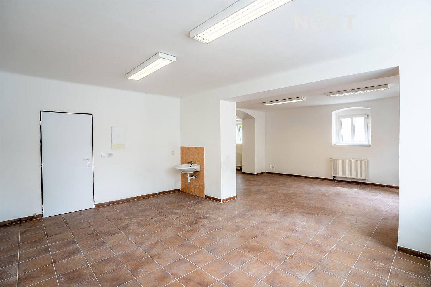 Prodej obchodních prostor 98 m² — photo 3