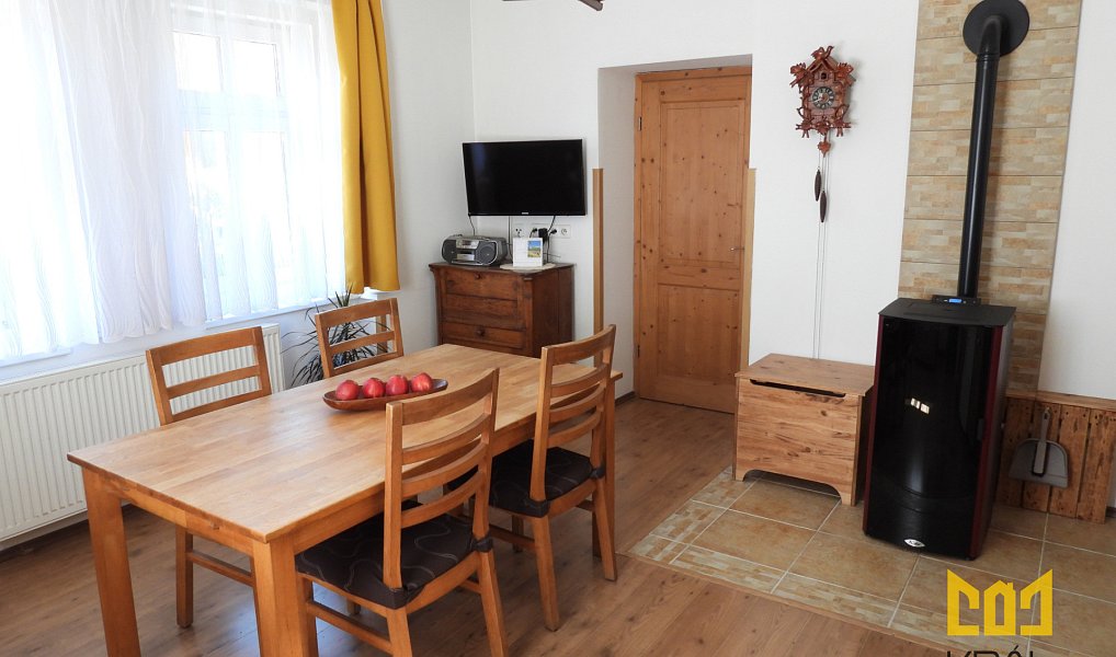 Prodej domu 178 m² s pozemkem 1 728 m², Bělá pod Bezdězem – náhled fotky 7