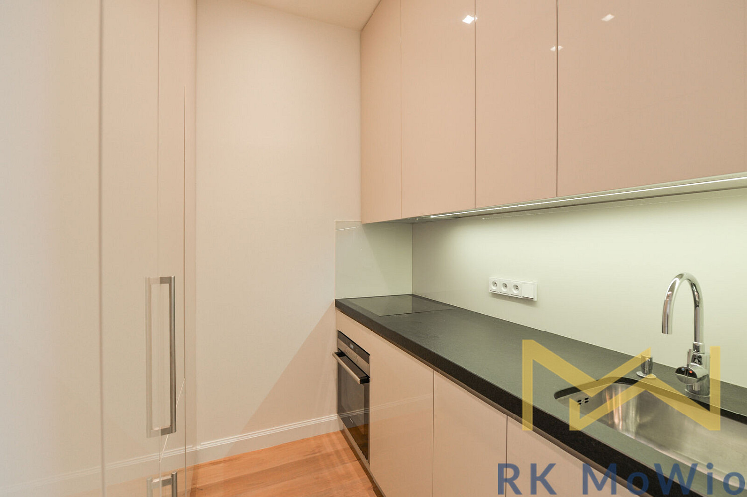 Pronájem bytu 3+kk 93 m² – fotografie 2