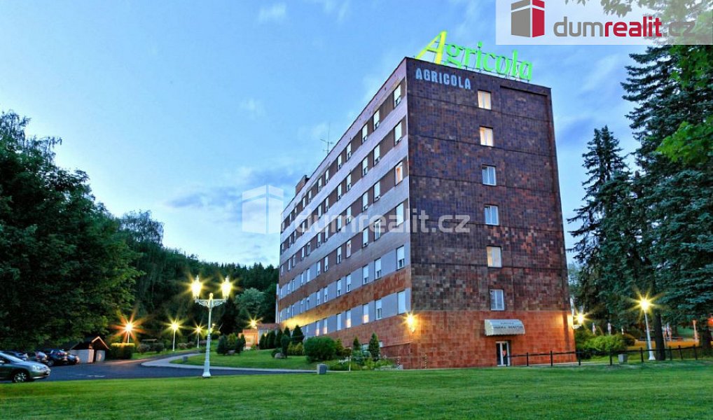 Prodej nájemního domu, činžáku 12 205 m², Mariánské Lázně – fotka 1 z 30