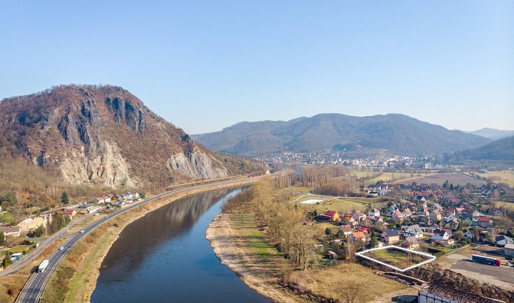 Prodej stavebního pozemku 1 329 m², Velké Březno – náhled fotky 22