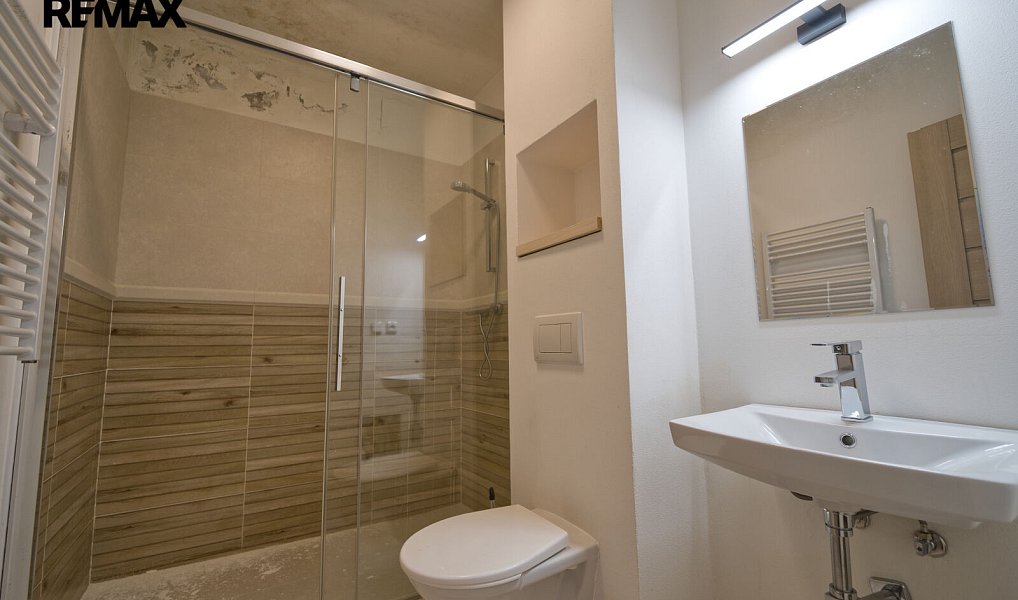 Prodej ubytovacího objektu 1 978 m², Jeseník – náhled fotky 44