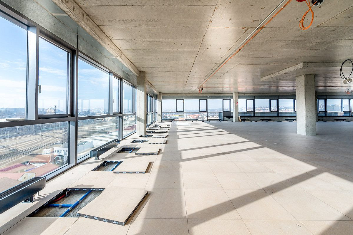 Pronájem kanceláře 739 m² – fotografie 3