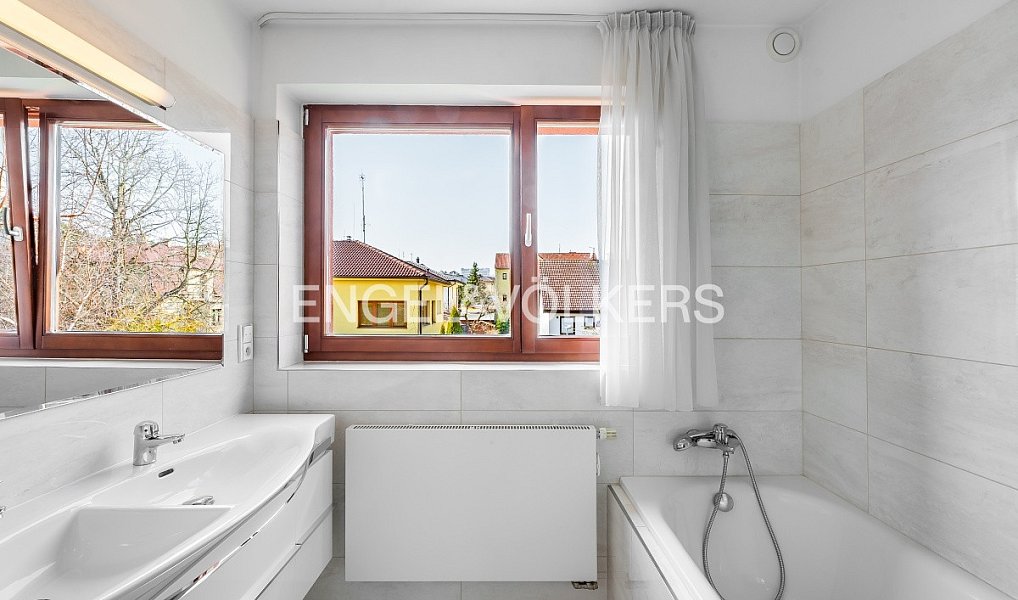 Pronájem bytu 3+kk 86 m², Praha – náhled fotky 8