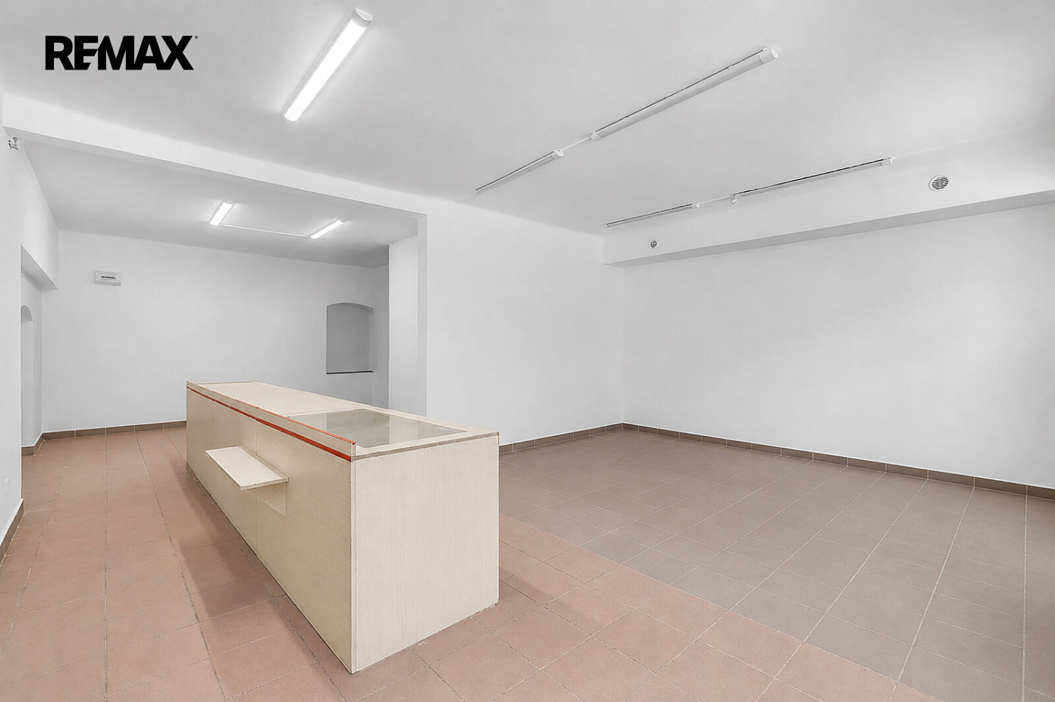 Pronájem obchodních prostor 78 m² – fotografie 3