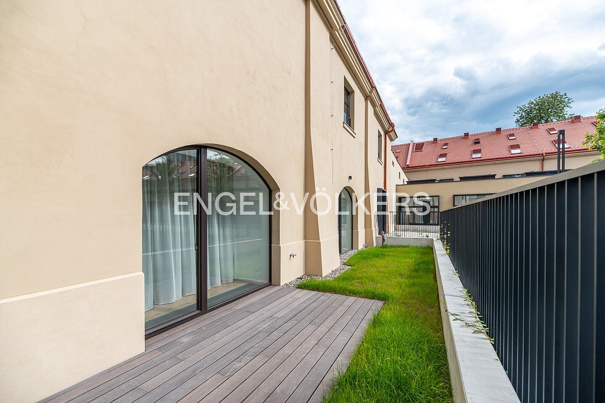 Pronájem bytu 3+kk 113 m² — photo 3