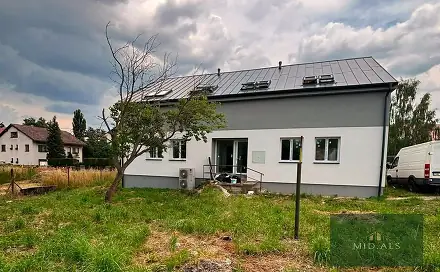Pronájem domu 100 m² s pozemkem 1 000 m², Uhřická, Sedlec-Prčice - Sedlec, okres Příbram
