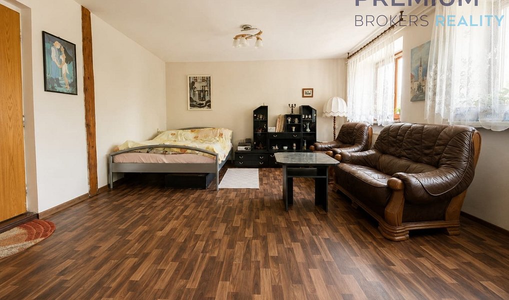 Prodej domu 440 m² s pozemkem 2 313 m², Měrunice – náhled fotky 15