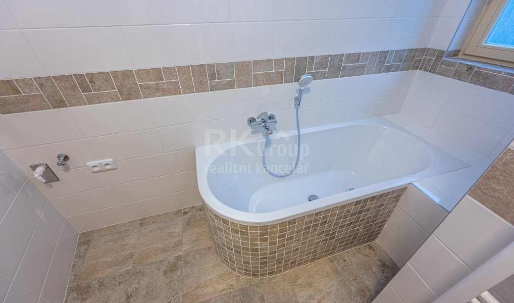 Pronájem bytu 3+kk 62 m², Slaný – náhled fotky 8