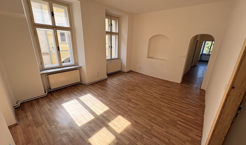 Pronájem bytu 3+1 75 m², Hostinné – náhled fotky 5