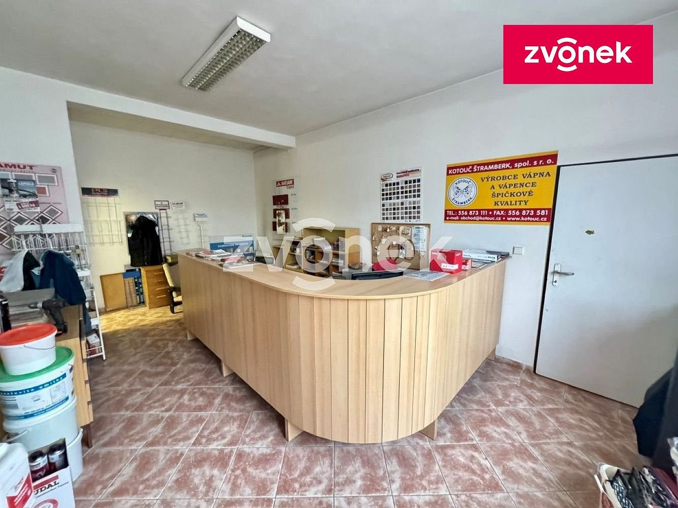 Pronájem kanceláře 50 m² – fotografie 2