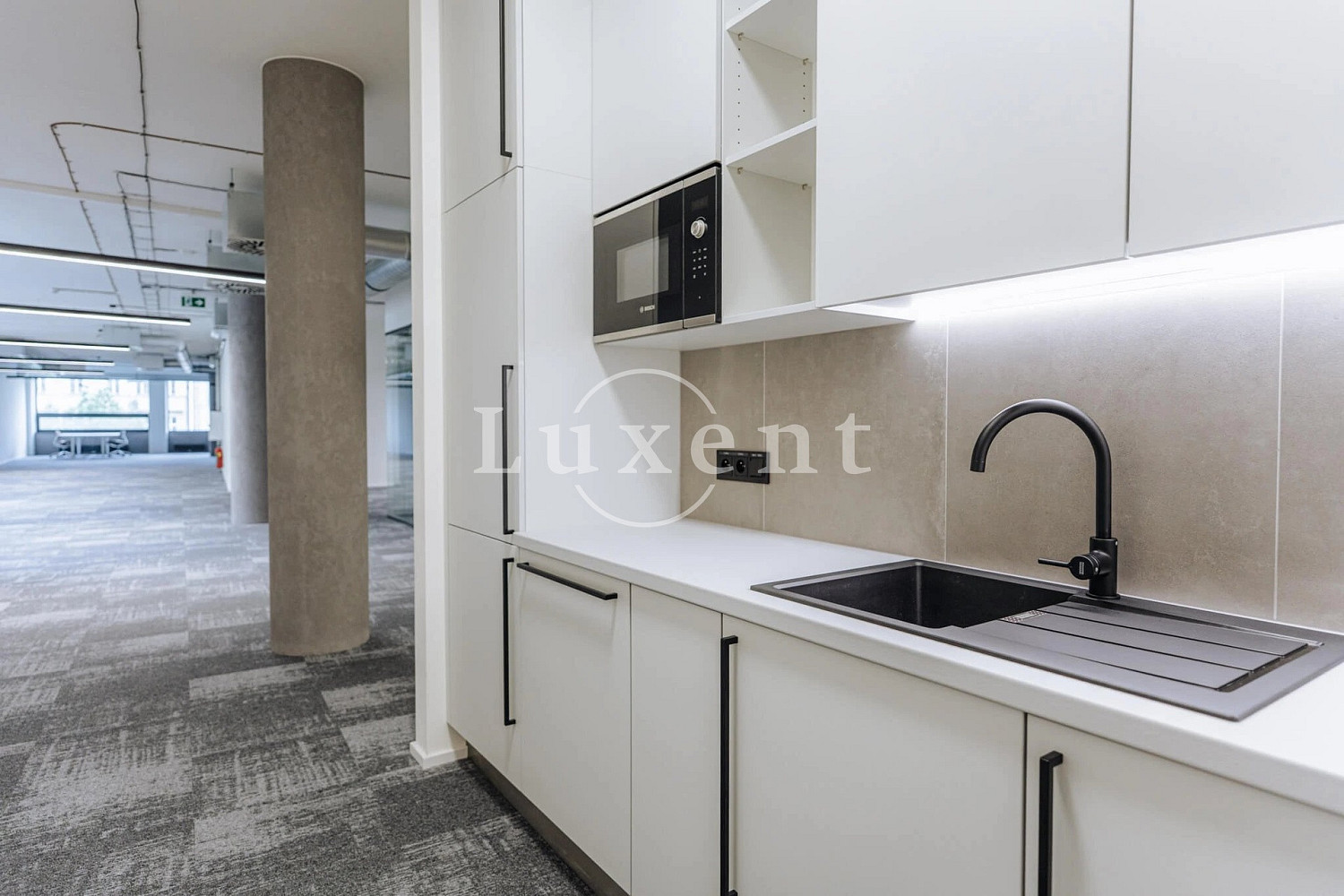 Pronájem kanceláře 287 m² – fotografie 5
